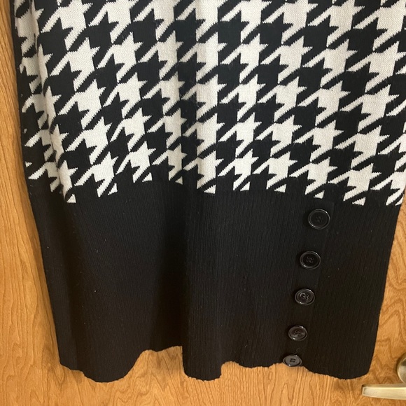 🧶 Size Medium Sweater Knit Dress 🧶 - Picture 3 of 11